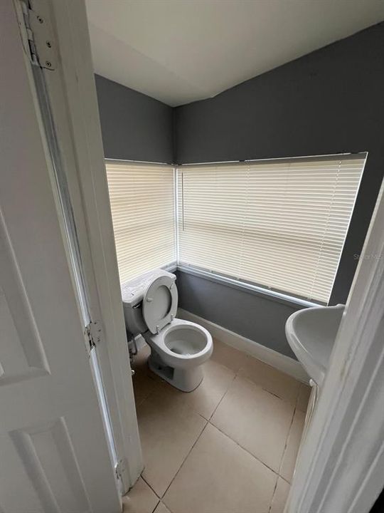 В аренду: $1,800 (3 спален, 1 ванн, 1064 Квадратных фут)
