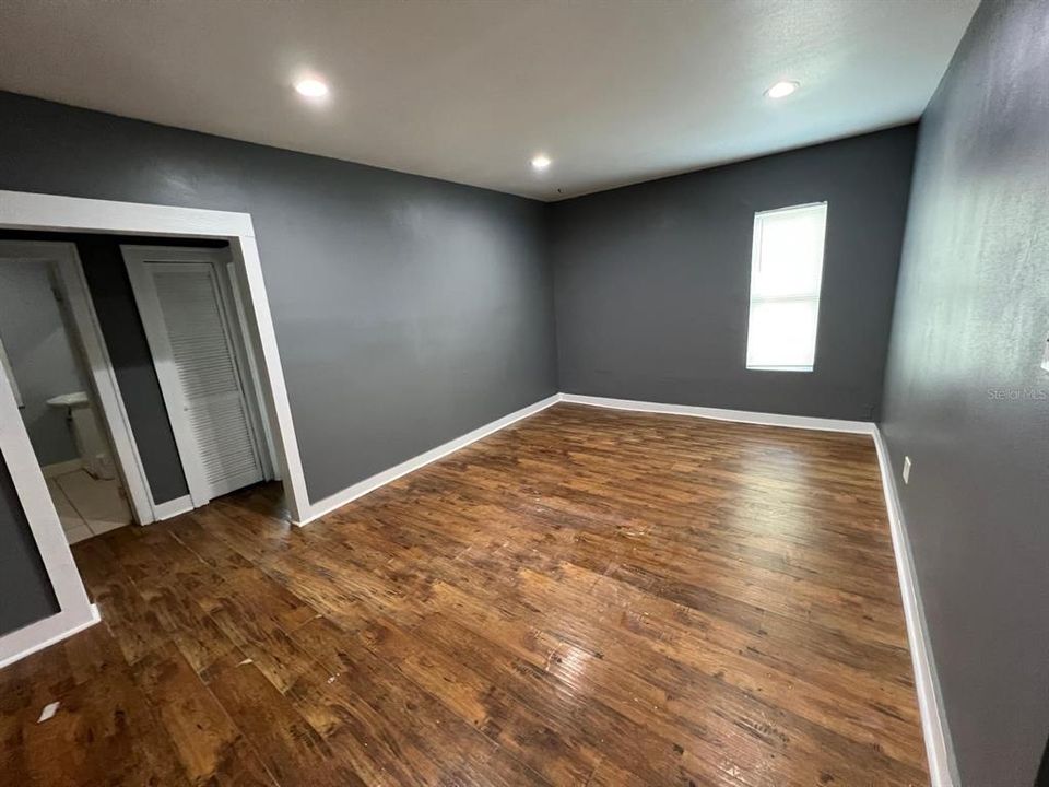 В аренду: $1,800 (3 спален, 1 ванн, 1064 Квадратных фут)