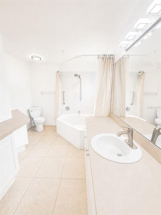 На продажу: $399,500 (3 спален, 2 ванн, 1861 Квадратных фут)