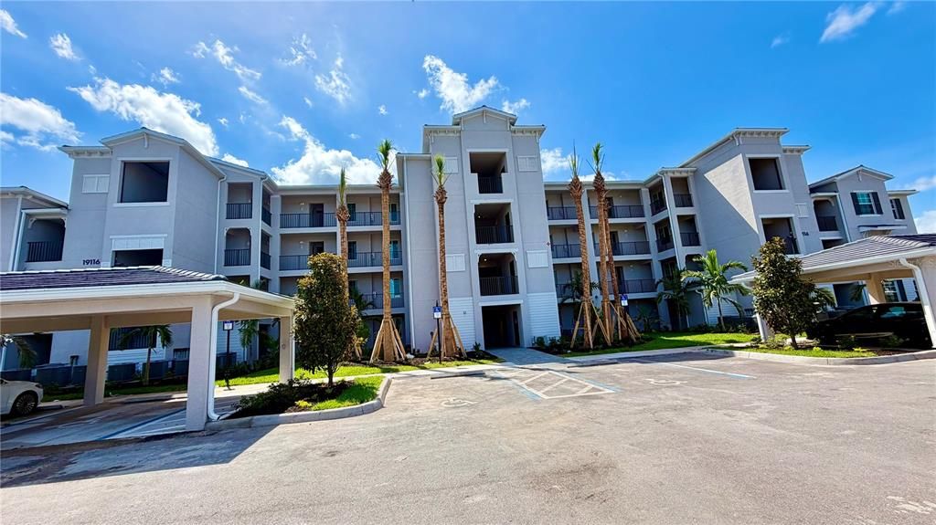 Недавно продано: $270,000 (2 спален, 2 ванн, 1120 Квадратных фут)