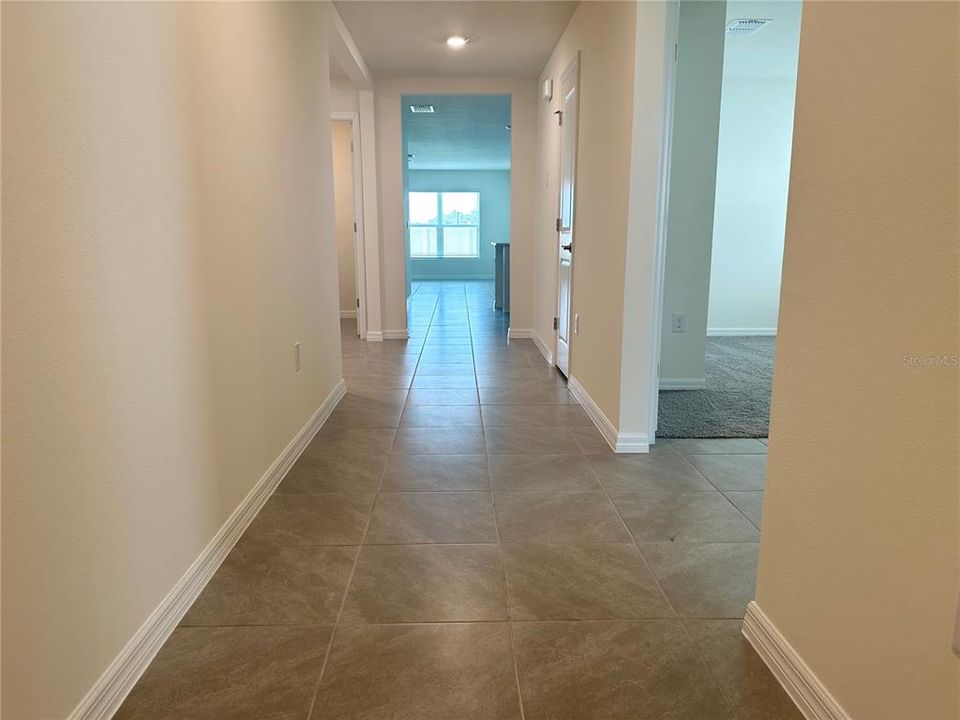 For Rent: $2,300 (4 beds, 2 baths, 1827 Square Feet)