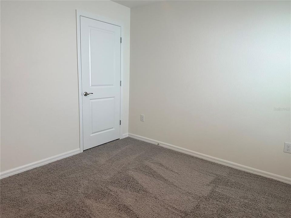 For Rent: $2,300 (4 beds, 2 baths, 1827 Square Feet)