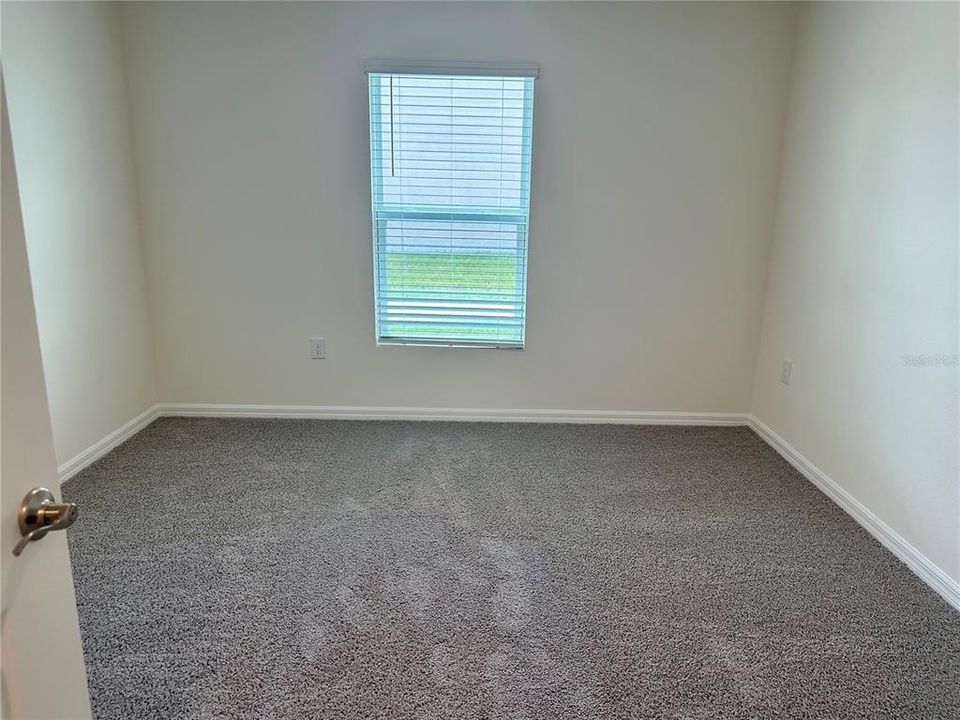 For Rent: $2,300 (4 beds, 2 baths, 1827 Square Feet)