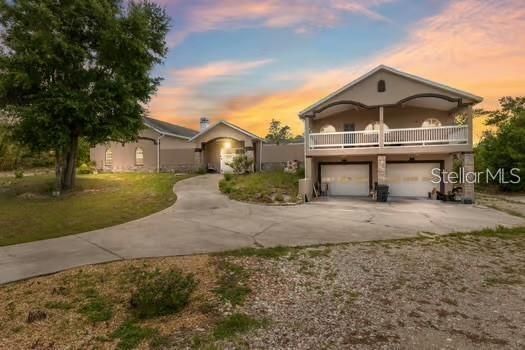 For Rent: $2,900 (3 beds, 2 baths, 2000 Square Feet)