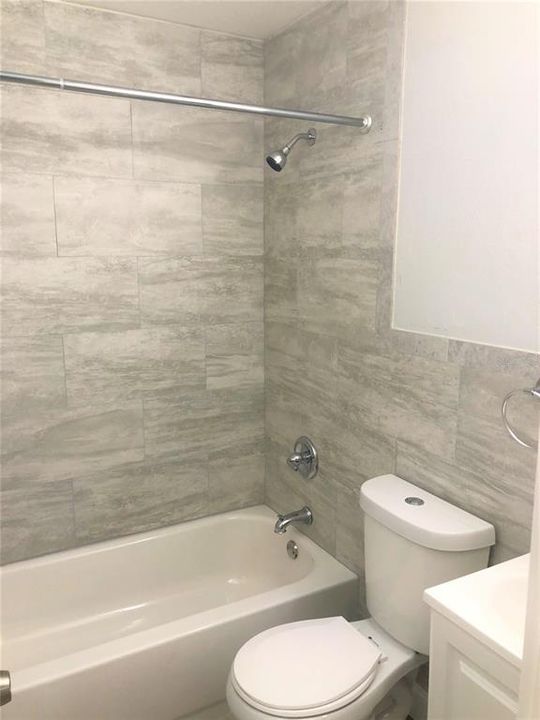 В аренду: $1,800 (2 спален, 1 ванн, 1000 Квадратных фут)
