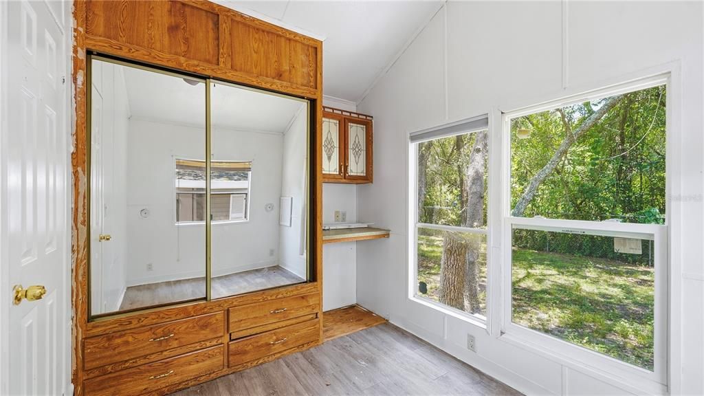 For Sale: $79,990 (2 beds, 1 baths, 396 Square Feet)