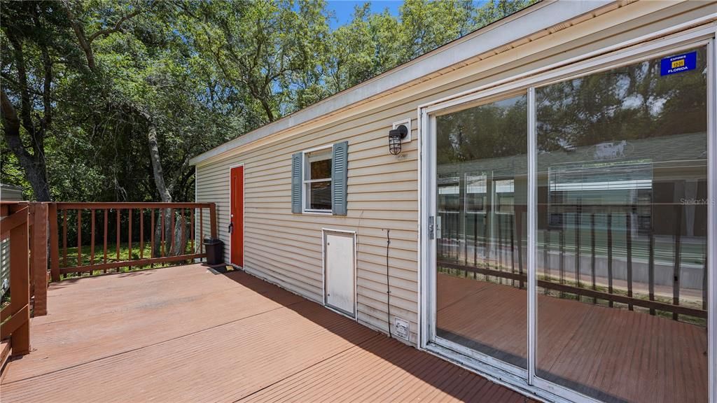 For Sale: $79,990 (2 beds, 1 baths, 396 Square Feet)
