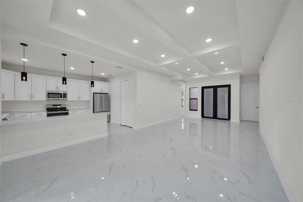 На продажу: $325,000 (3 спален, 2 ванн, 1502 Квадратных фут)