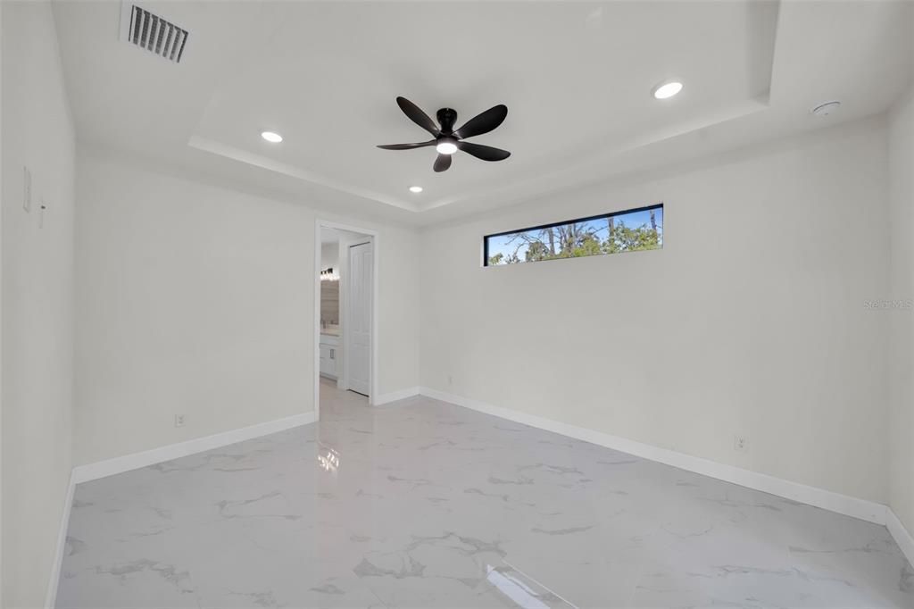 На продажу: $325,000 (3 спален, 2 ванн, 1502 Квадратных фут)