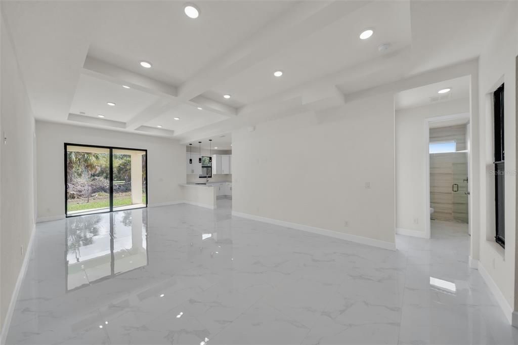 На продажу: $325,000 (3 спален, 2 ванн, 1502 Квадратных фут)