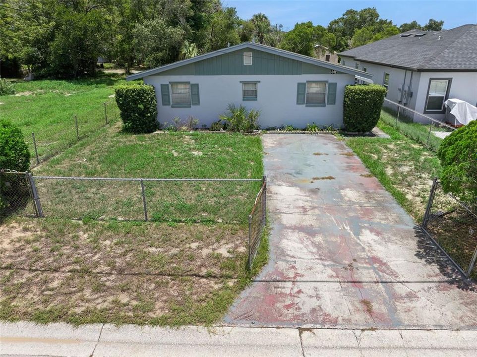 For Sale: $200,000 (3 beds, 2 baths, 1568 Square Feet)