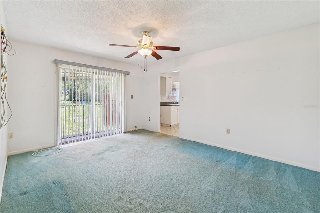For Sale: $200,000 (3 beds, 2 baths, 1568 Square Feet)