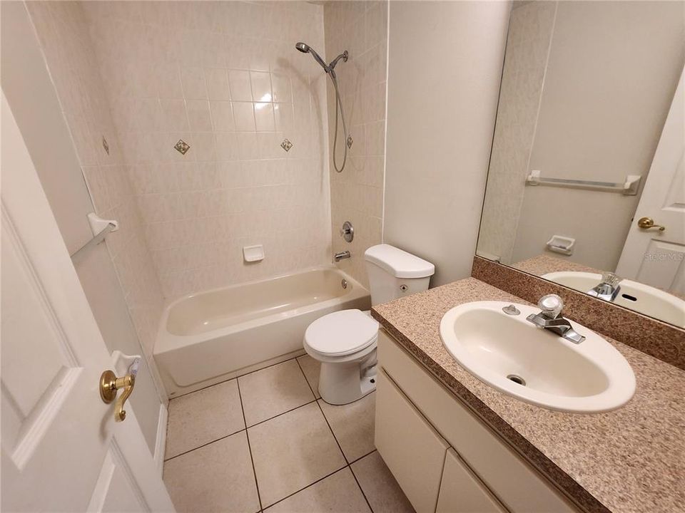En Venta: $239,900 (3 camas, 2 baños, 1390 Pies cuadrados)