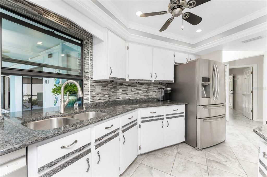 На продажу: $599,000 (3 спален, 2 ванн, 2090 Квадратных фут)