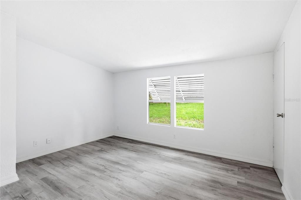 На продажу: $239,900 (2 спален, 2 ванн, 1248 Квадратных фут)