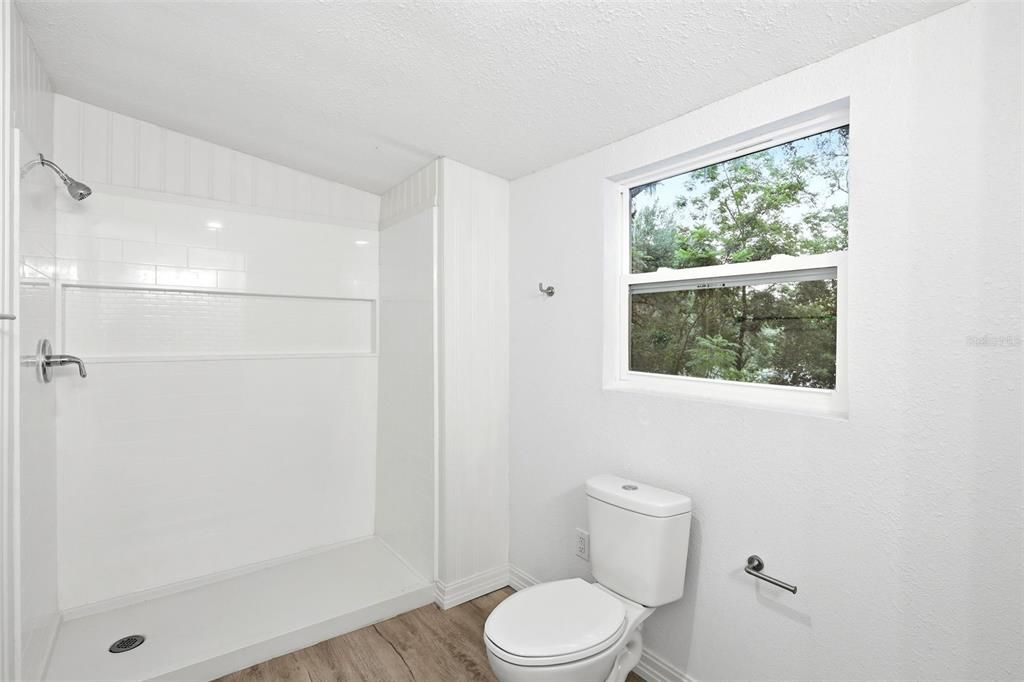 На продажу: $239,900 (2 спален, 2 ванн, 1248 Квадратных фут)