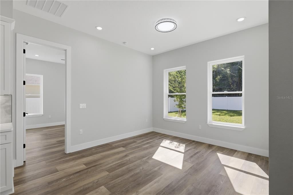 На продажу: $459,900 (3 спален, 3 ванн, 1804 Квадратных фут)