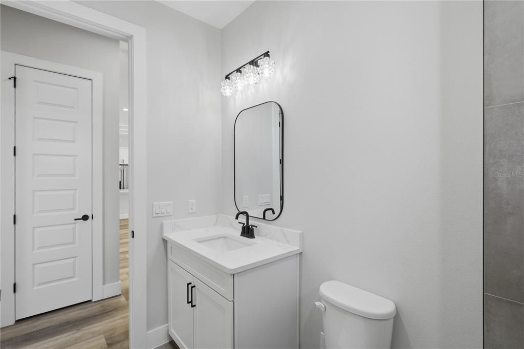 На продажу: $459,900 (3 спален, 3 ванн, 1804 Квадратных фут)