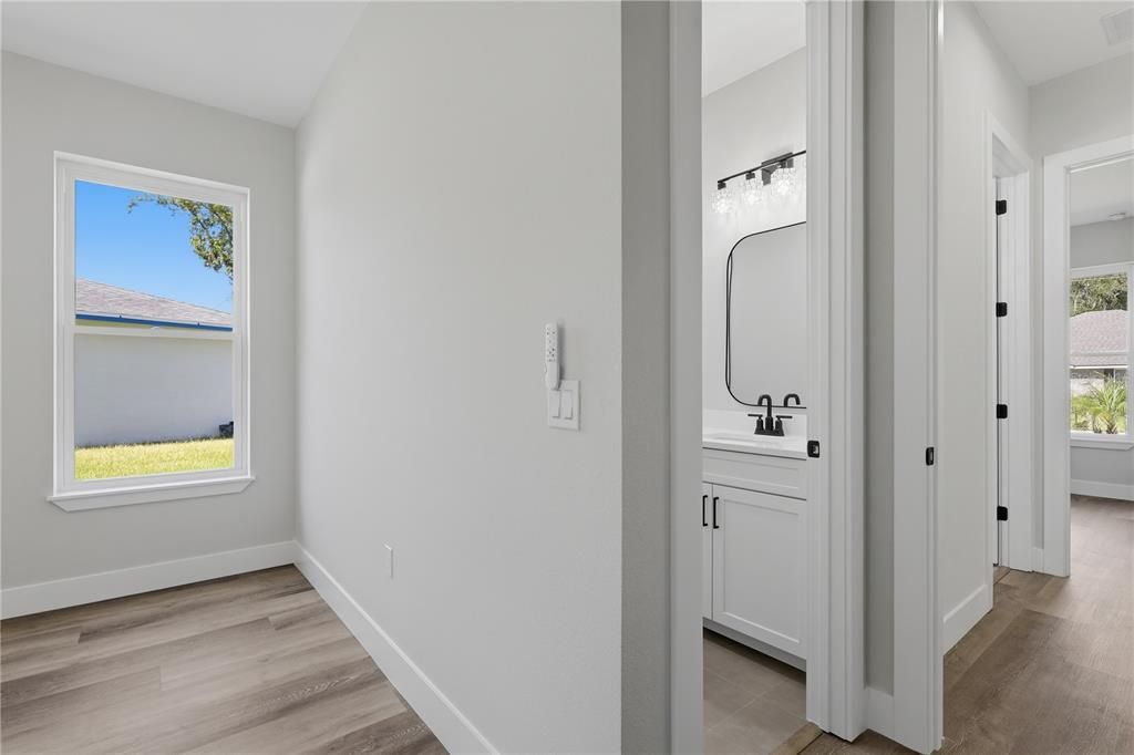 На продажу: $459,900 (3 спален, 3 ванн, 1804 Квадратных фут)
