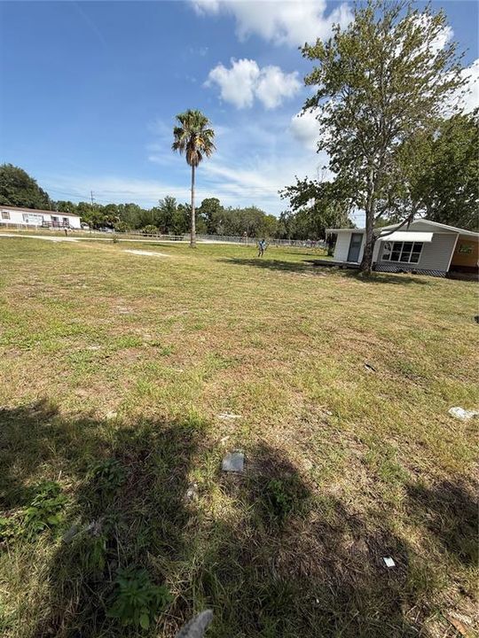 For Sale: $169,900 (2 beds, 1 baths, 940 Square Feet)