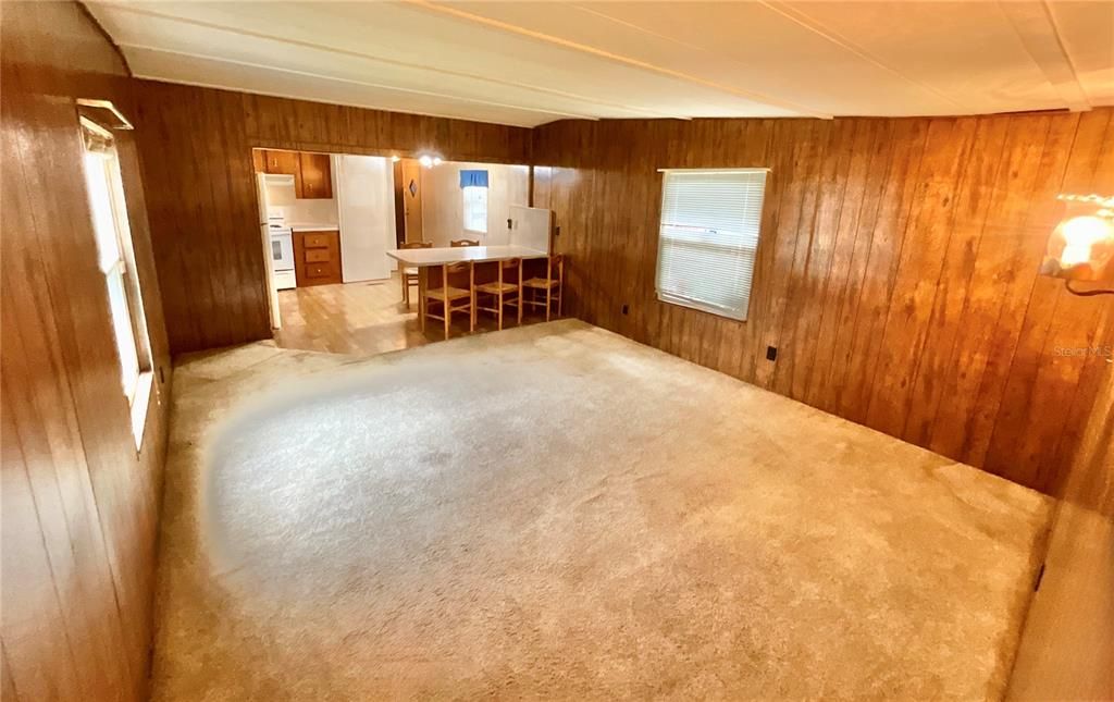 На продажу: $164,900 (2 спален, 2 ванн, 910 Квадратных фут)