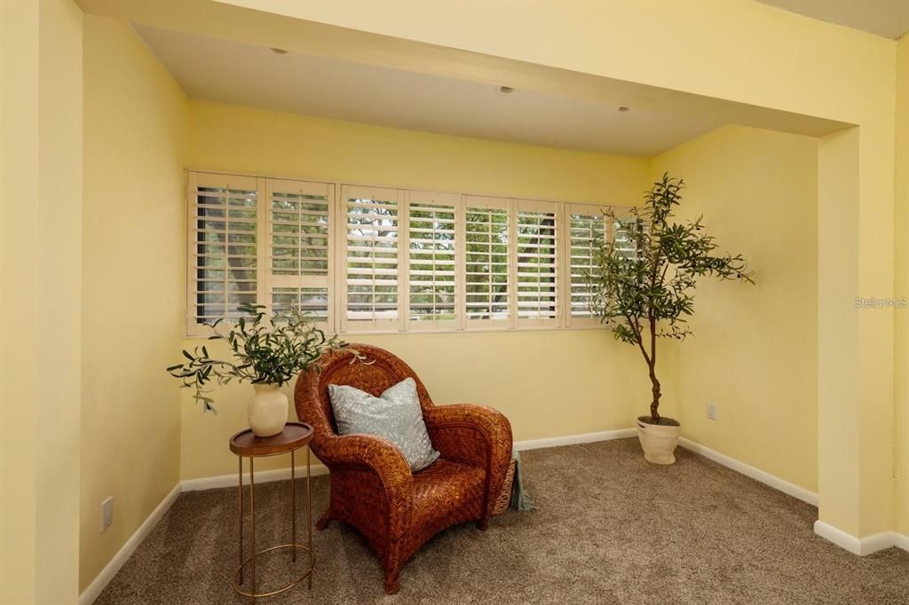 For Rent: $2,800 (3 beds, 2 baths, 1949 Square Feet)