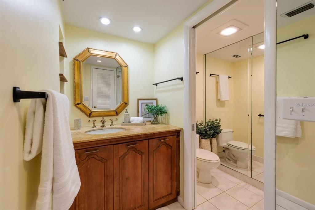 For Rent: $2,800 (3 beds, 2 baths, 1949 Square Feet)