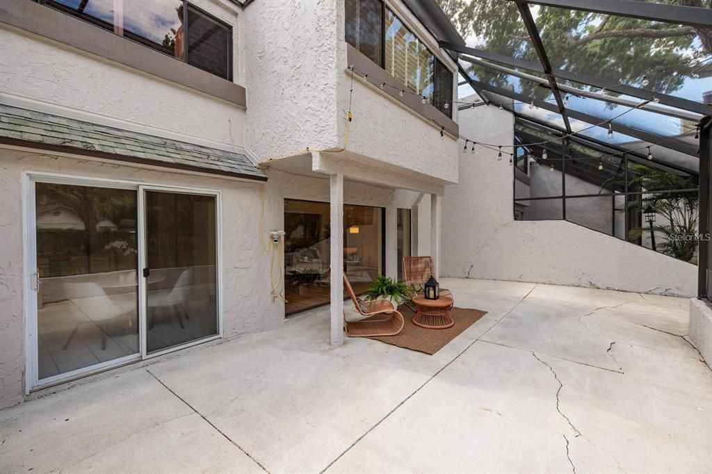 For Rent: $2,800 (3 beds, 2 baths, 1949 Square Feet)