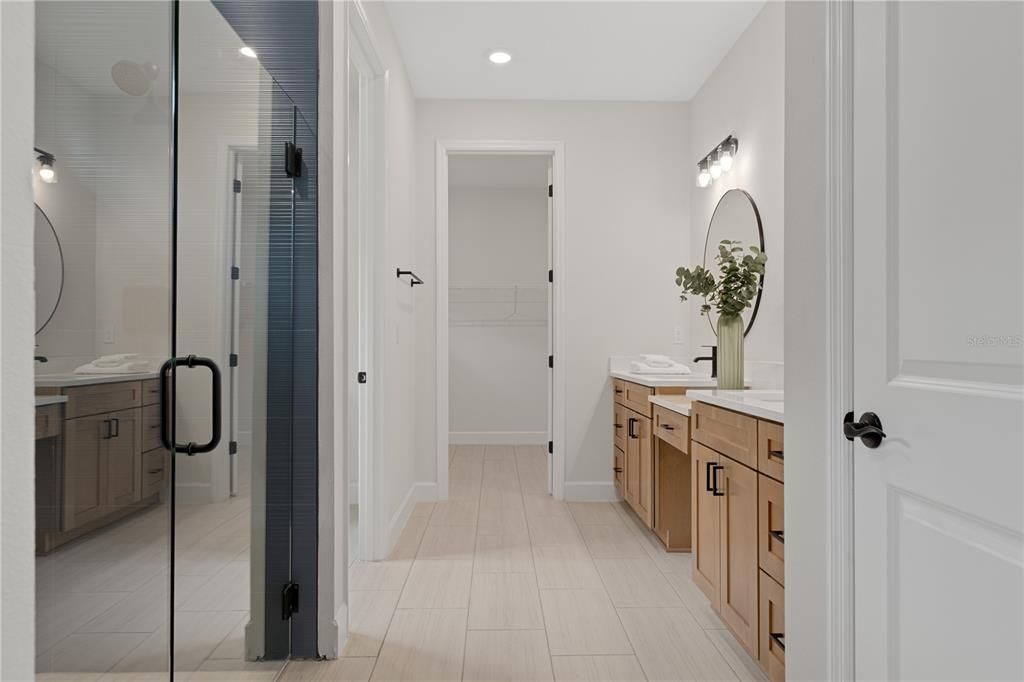 Activo con contrato: $420,000 (4 camas, 3 baños, 2479 Pies cuadrados)