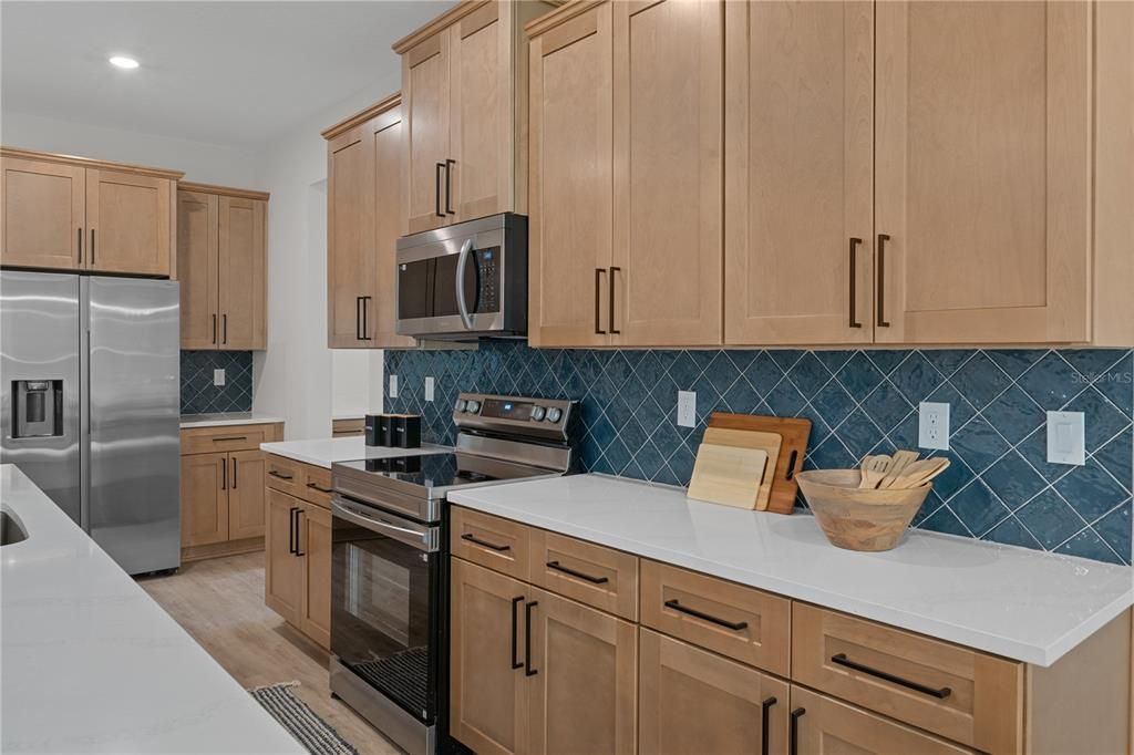 Activo con contrato: $420,000 (4 camas, 3 baños, 2479 Pies cuadrados)