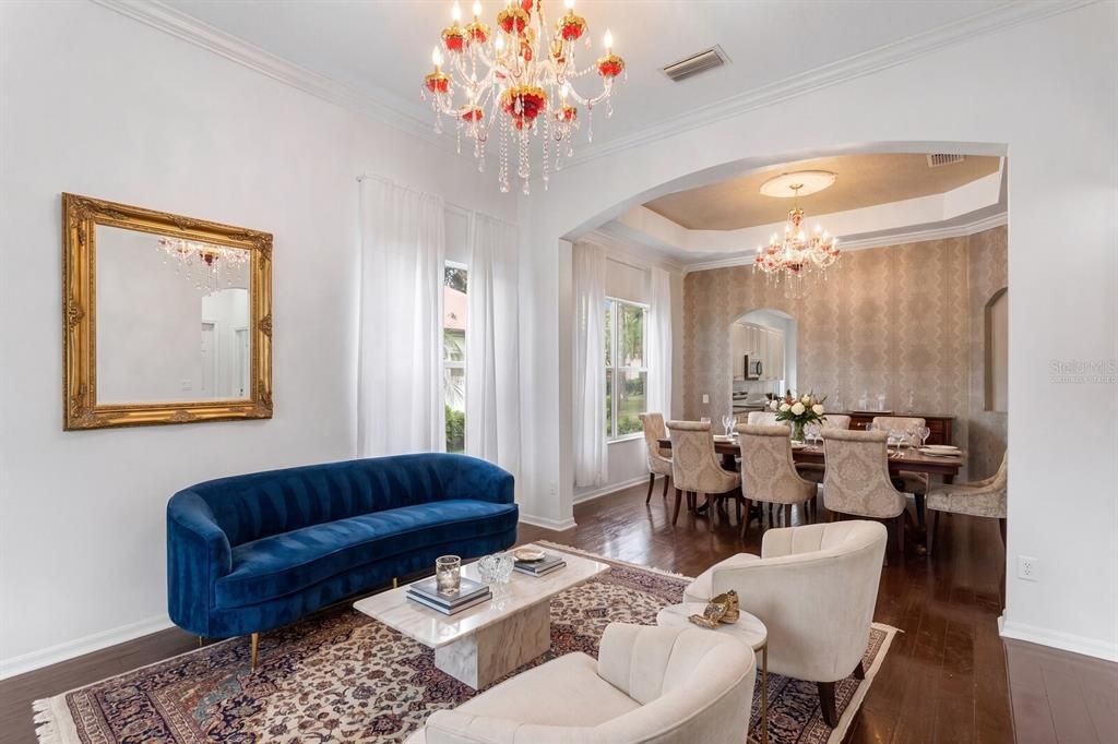 En Venta: $650,000 (4 camas, 3 baños, 3402 Pies cuadrados)
