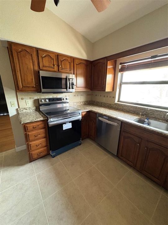 En Venta: $890,000 (3 camas, 2 baños, 1765 Pies cuadrados)