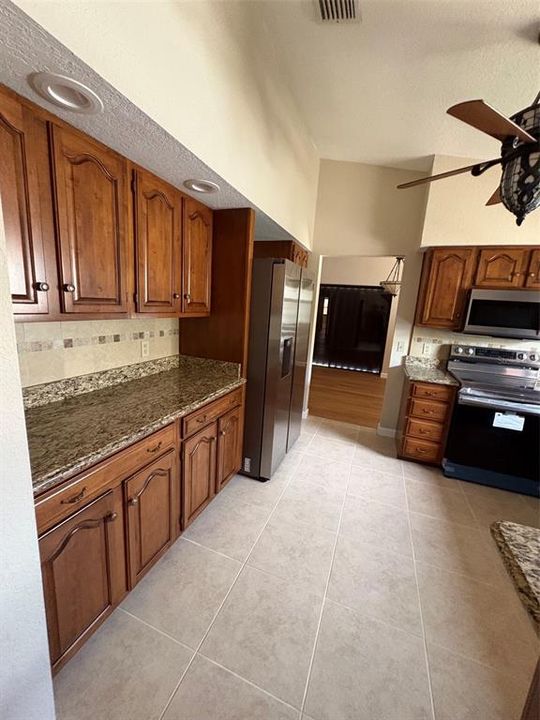 En Venta: $890,000 (3 camas, 2 baños, 1765 Pies cuadrados)