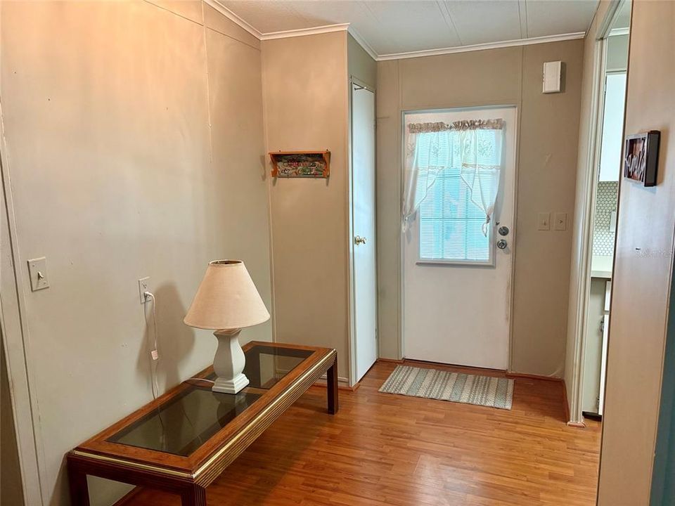 На продажу: $136,900 (2 спален, 2 ванн, 1104 Квадратных фут)