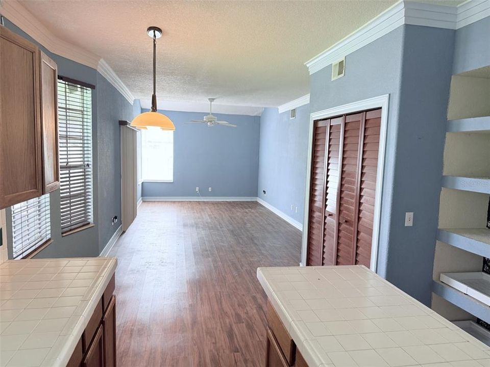 En Venta: $349,900 (3 camas, 2 baños, 1852 Pies cuadrados)