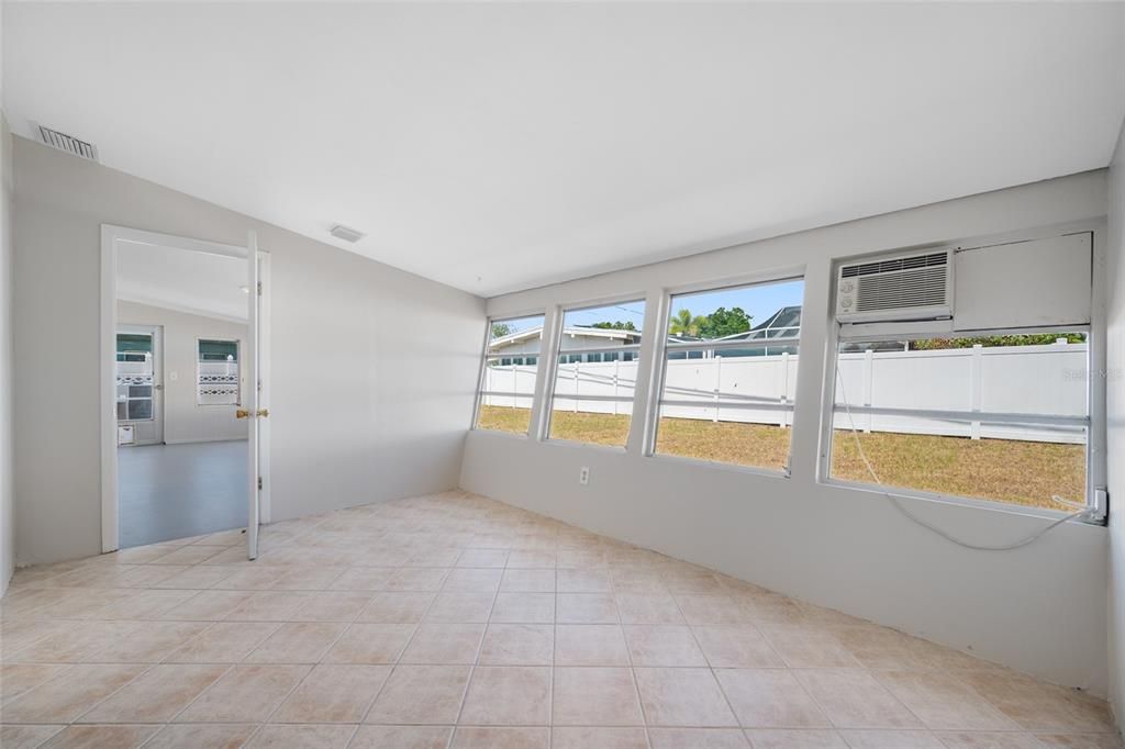 В аренду: $3,200 (2 спален, 2 ванн, 1212 Квадратных фут)