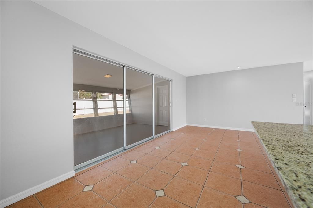 В аренду: $3,200 (2 спален, 2 ванн, 1212 Квадратных фут)