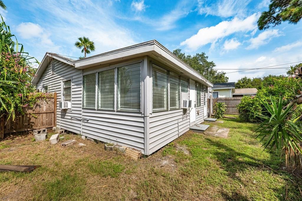 For Sale: $310,000 (0 beds, 0 baths, 1156 Square Feet)