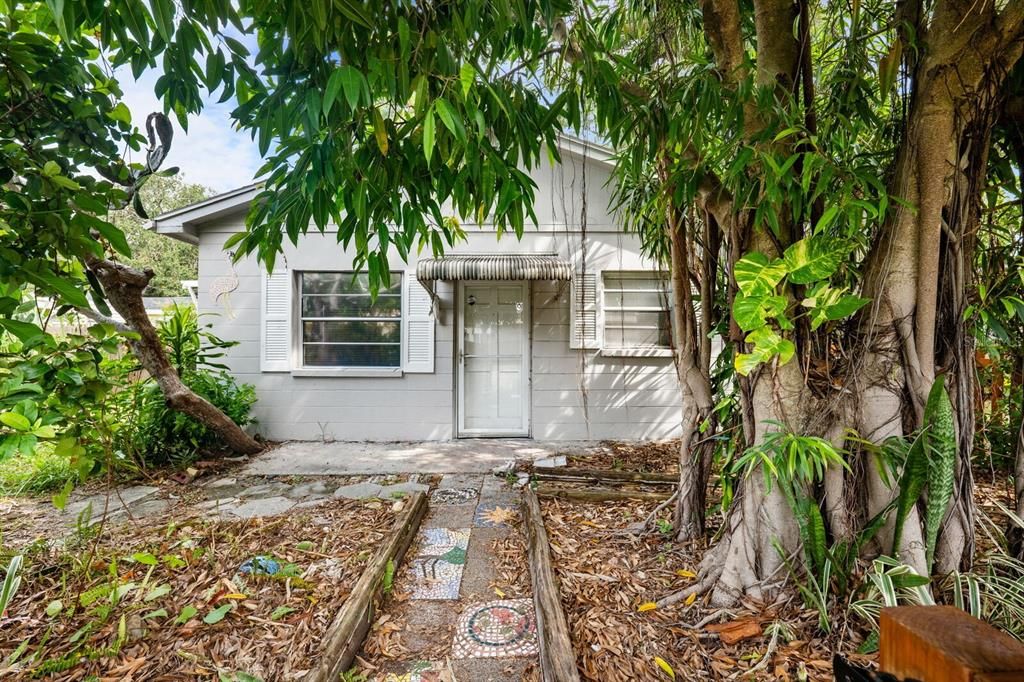 For Sale: $310,000 (0 beds, 0 baths, 1156 Square Feet)