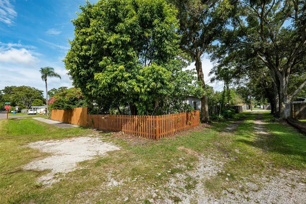 For Sale: $310,000 (0 beds, 0 baths, 1156 Square Feet)