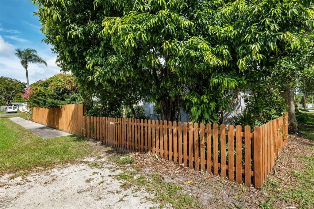 For Sale: $310,000 (0 beds, 0 baths, 1156 Square Feet)