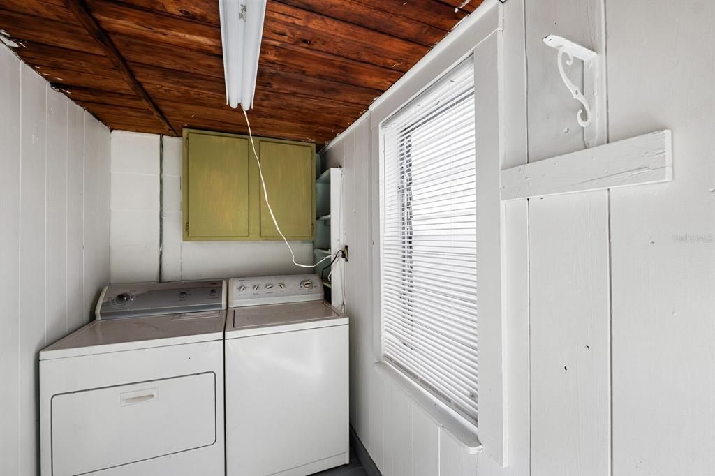 For Sale: $310,000 (0 beds, 0 baths, 1156 Square Feet)