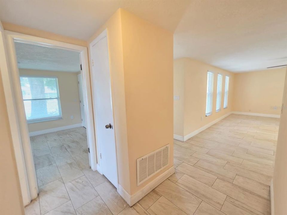 В аренду: $1,850 (3 спален, 2 ванн, 1773 Квадратных фут)