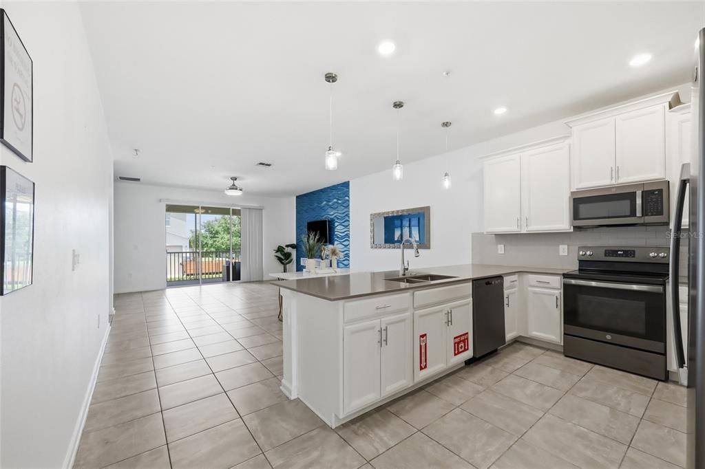 На продажу: $339,000 (3 спален, 2 ванн, 1788 Квадратных фут)