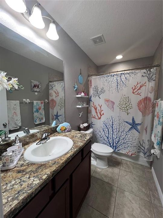 For Rent: $2,250 (3 beds, 2 baths, 1688 Square Feet)