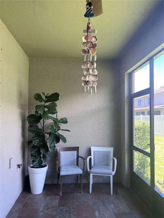 For Rent: $2,250 (3 beds, 2 baths, 1688 Square Feet)