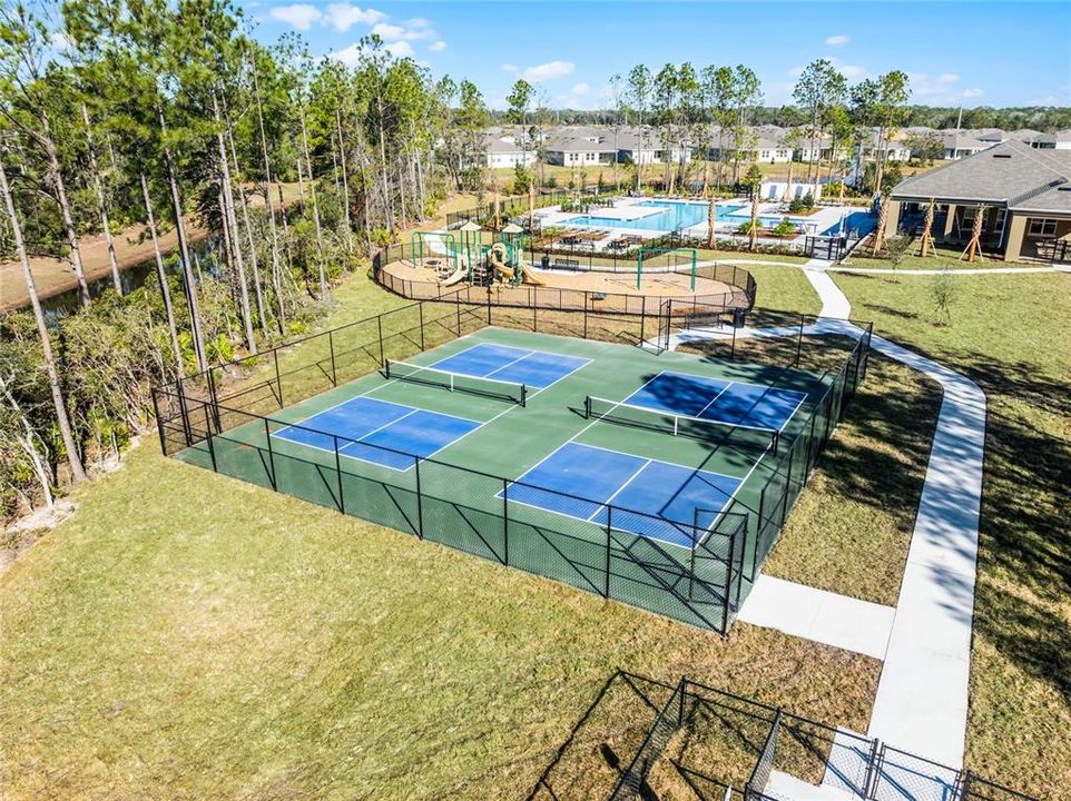 En Venta: $507,990 (4 camas, 3 baños, 2787 Pies cuadrados)