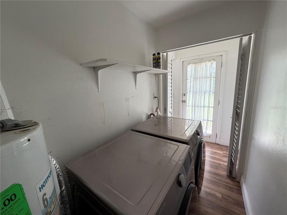 На продажу: $255,000 (3 спален, 2 ванн, 875 Квадратных фут)