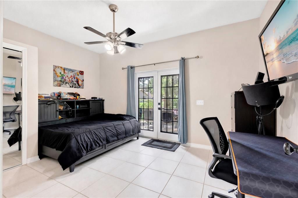 En Venta: $545,000 (3 camas, 2 baños, 1980 Pies cuadrados)