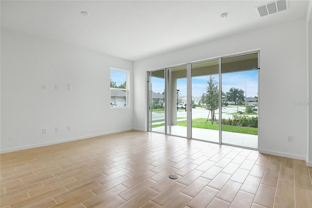 На продажу: $399,999 (4 спален, 3 ванн, 2090 Квадратных фут)
